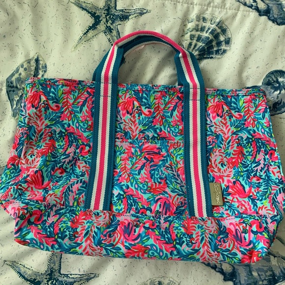 Lilly Pulitzer Handbags - Lilly Pulitzer Vibrant Pink and Blue Tote